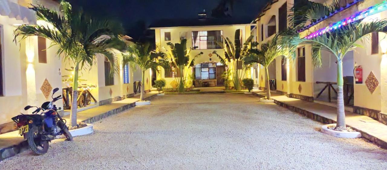 Simba Apartments Diani Beach Εξωτερικό φωτογραφία