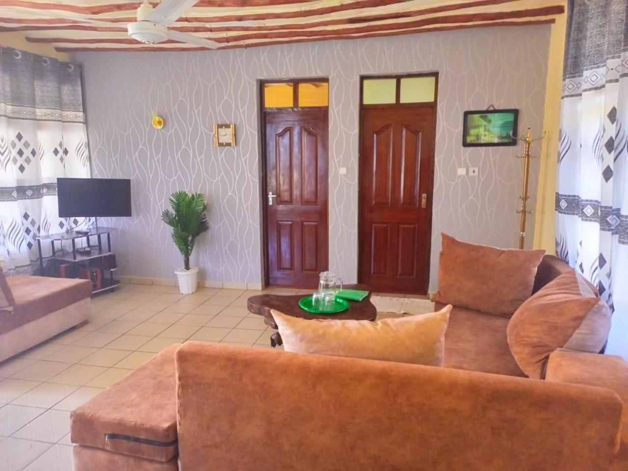 Simba Apartments Diani Beach Εξωτερικό φωτογραφία